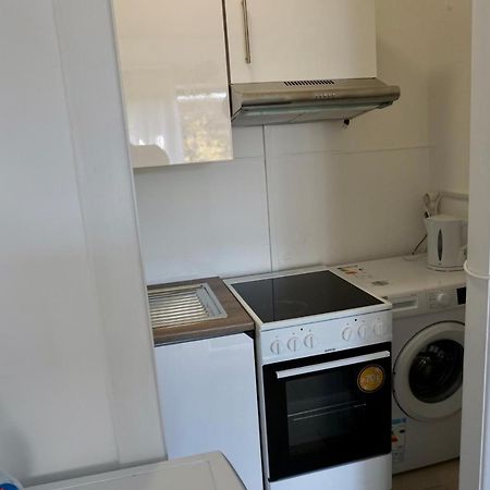 Alster Hamburg - Saniertes Und Mobliertes Apartment Mit Bad Und Kuche Esterno foto