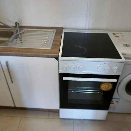 Alster Hamburg - Saniertes Und Mobliertes Apartment Mit Bad Und Kuche Esterno foto