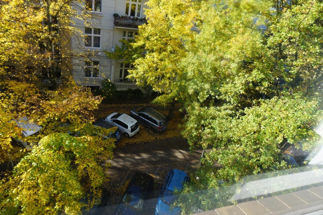 Alster Hamburg - Saniertes Und Mobliertes Apartment Mit Bad Und Kuche Esterno foto